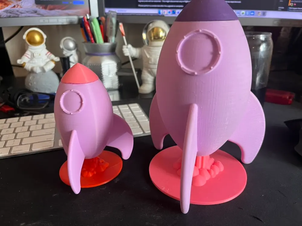 Retro Rocket Desk Display (No Supports, 4-Part Print) - photo 2