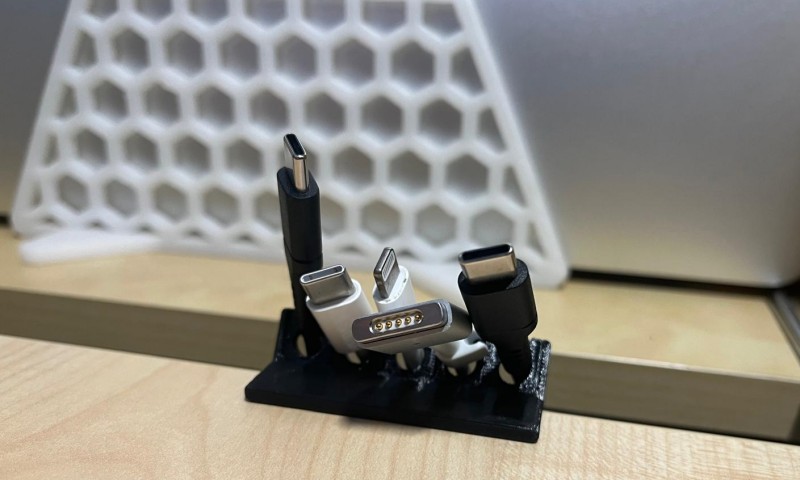 Small Desktop Cable Holder Clamp - photo 4