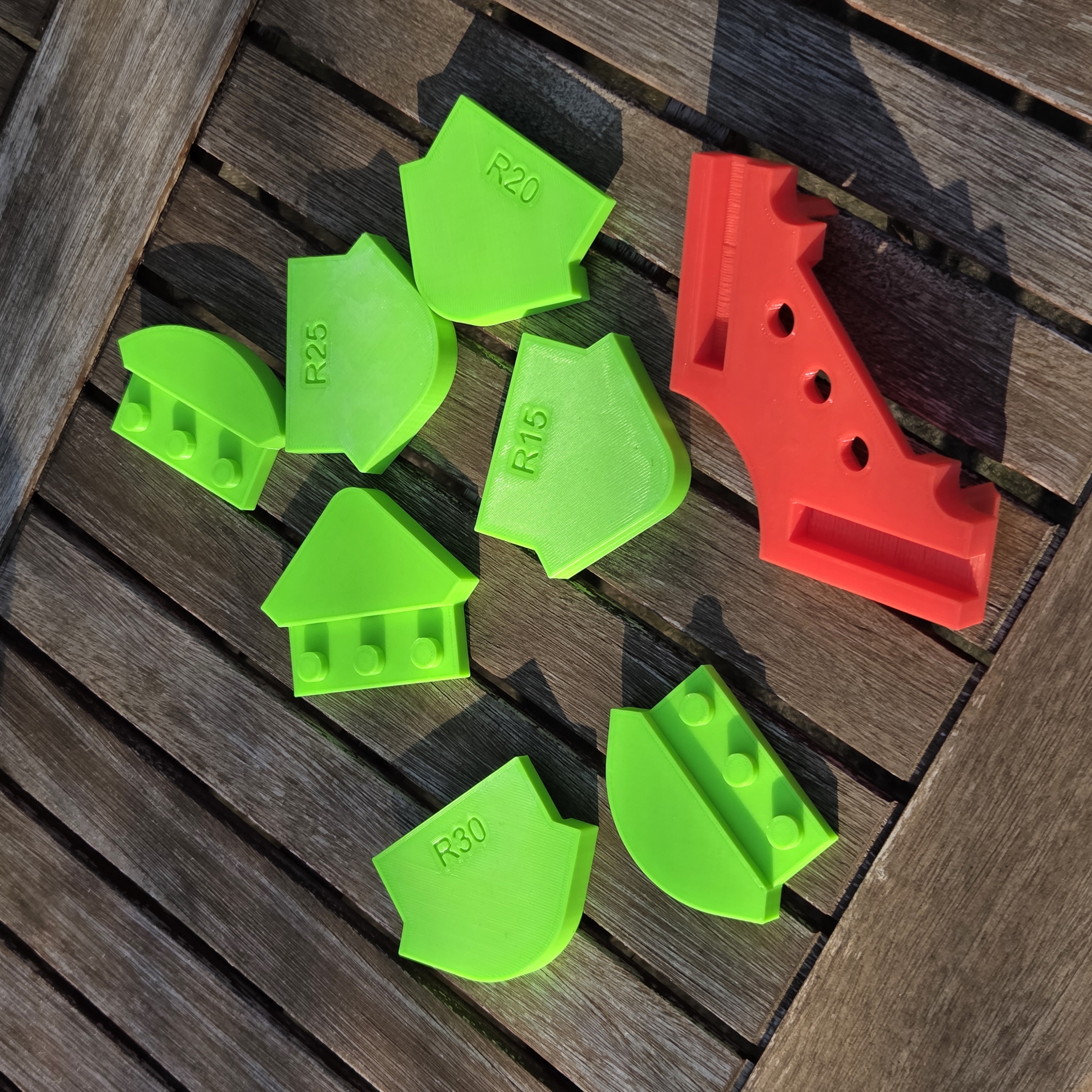 Router Radius Jig with Interchangeable Templates – Corner Rounding Tool / Radius Frässchablone - photo 2