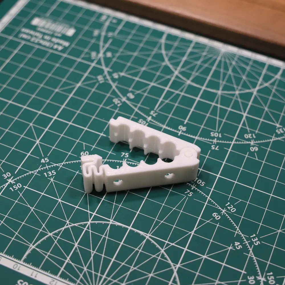 Strong Locking Cable Clip, Universal Desk Cable Holder - photo 3