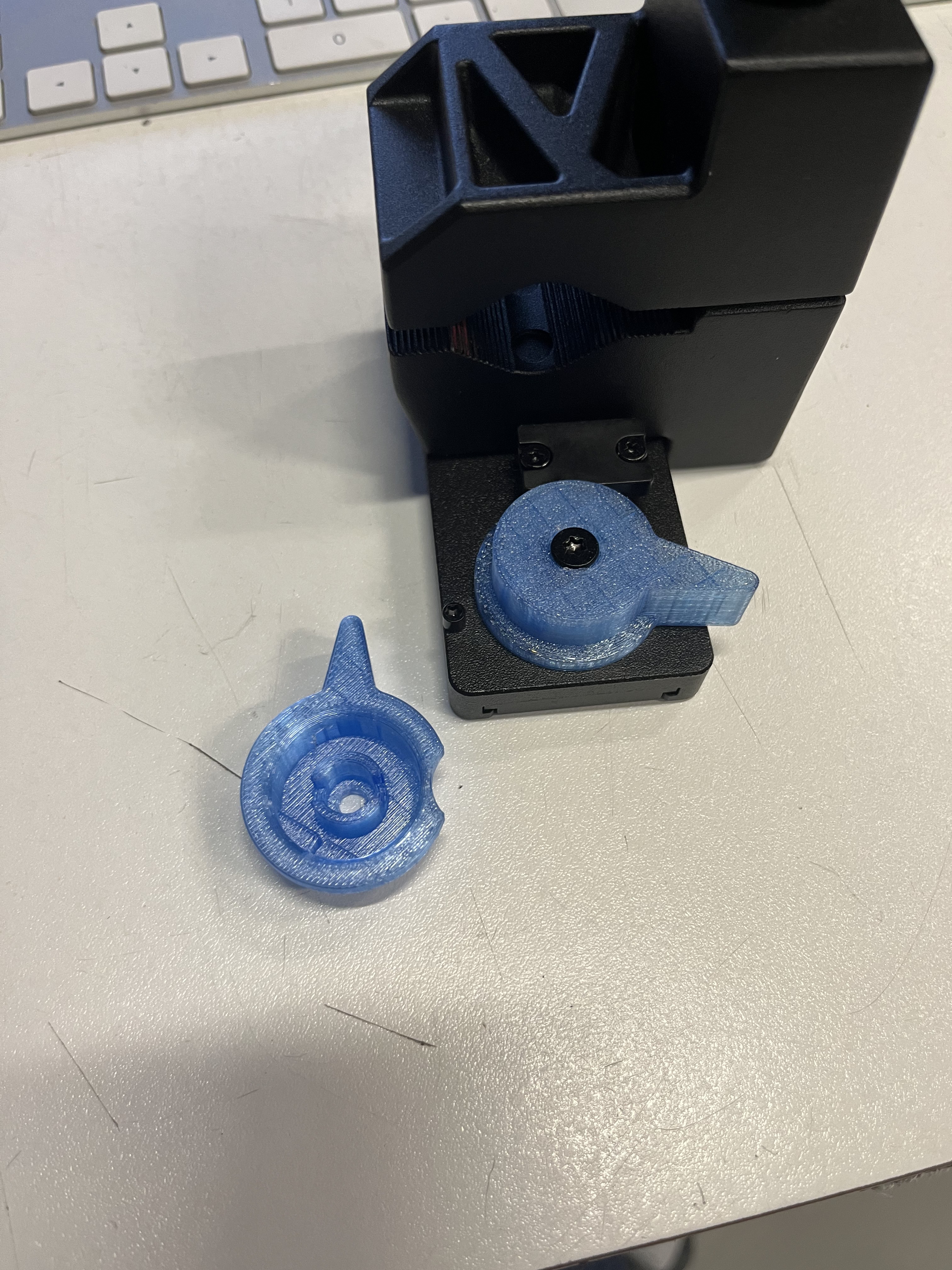 Aputure quick release clamp Lever - photo 2